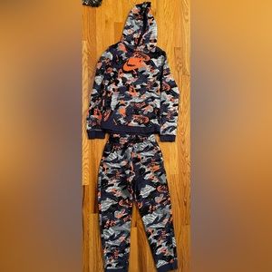 NIKES BOYS HOODIE AND SWEATPANTS